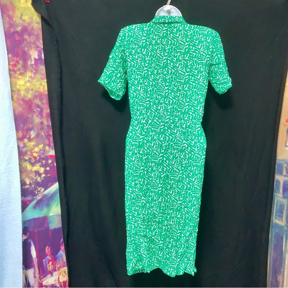 Vintage Maggie London Petites Green Printed Dress – Size 6 – Retro Chic 🌿 - Picture 2 of 5